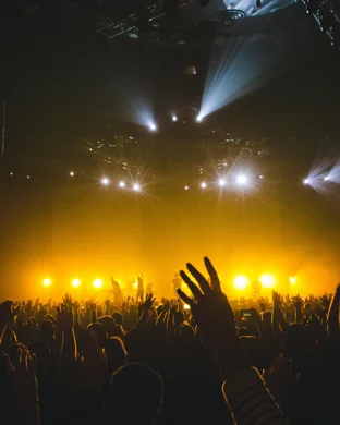 Candlelight: Queen vs. ABBA Tribute