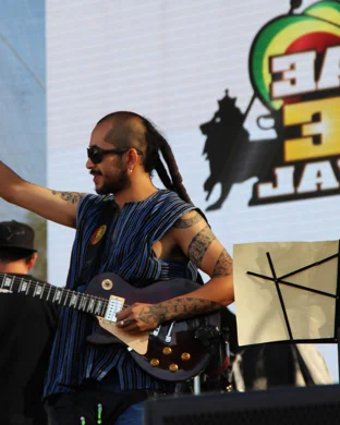 Live concert by Valiant