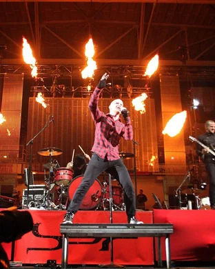 Live concert by Avery Sunshine