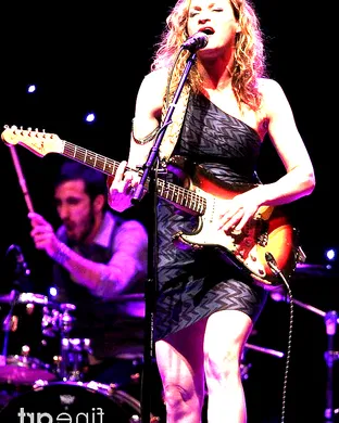 Ana Popovic