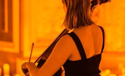 Candlelight: 90s Hip Hop on Strings