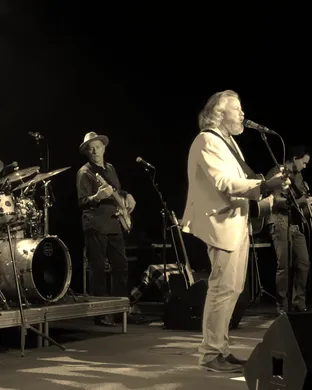 Robert Earl Keen