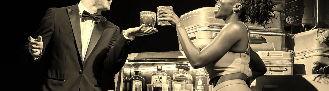 Two Strangers (Carry A Cake Across New York)